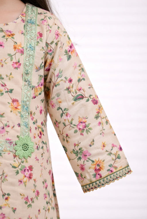 Skin Pista Floral Girls Kurta Set- Lace Embellished Outfit