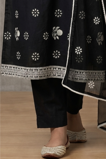 Black & White Printed Girls Dress – Lightweight Outfit