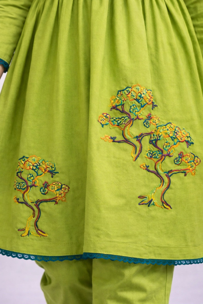 Green Bunch Breathable Kids Kurta Set – Artistic Printed Outfit