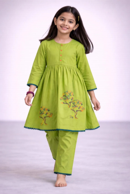Green Bunch Breathable Kids Kurta Set – Artistic Printed Outfit