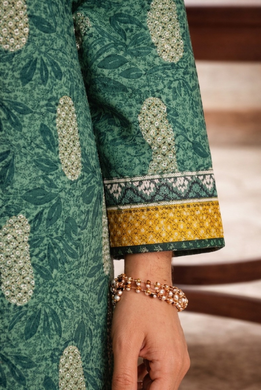 Green Printed Lawn 3 Piece Suit – Elegant Summer Wear